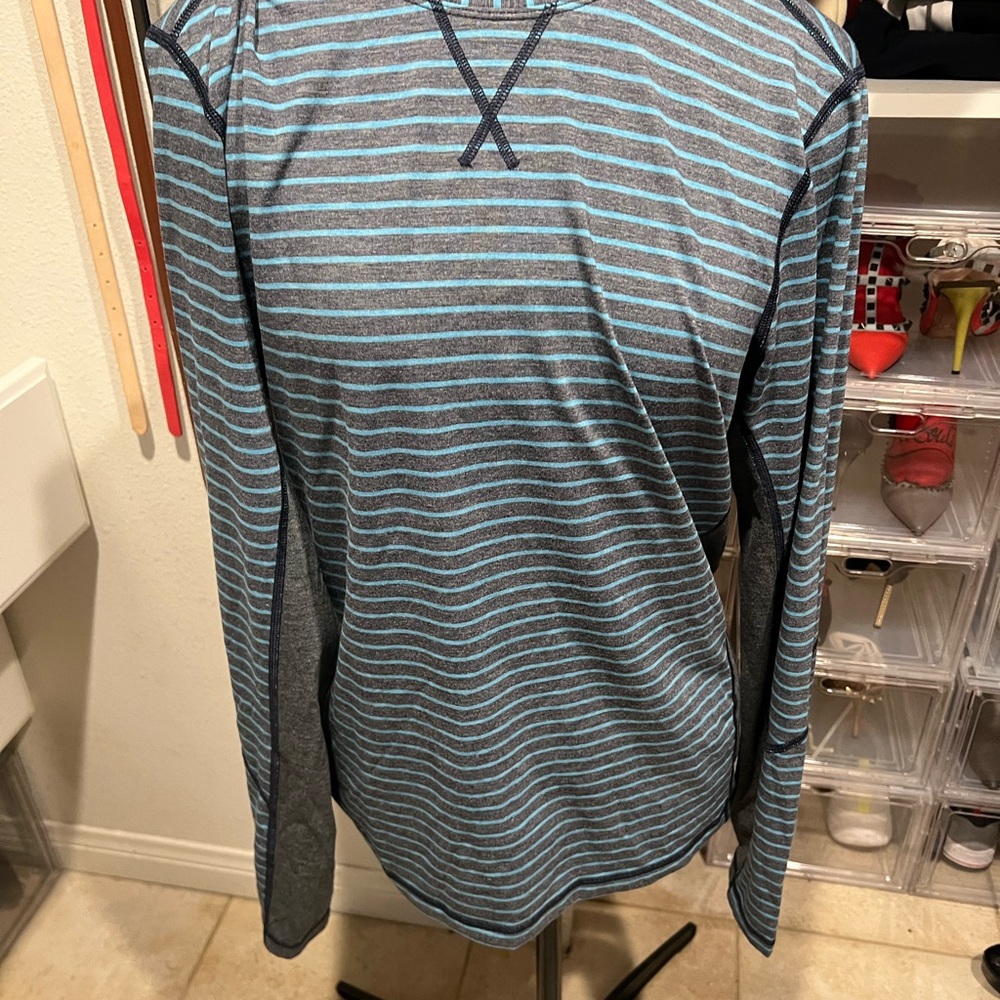 Lululemon Striped Blue and Gray women’s Shirt